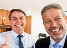 Com canetada, Lira concede a Bolsonaro mais de R$ 30 mil de aposentadoria