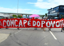 Trabalhadores da empresa de limpeza de Florianópolis mantêm greve