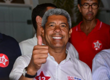 Debandada na Bahia: prefeitos abandonam ACM Neto e se aliam a Jerônimo, do PT