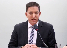 Fenaj assume defesa de Greenwald e vê liberdade de expressão ameaçada