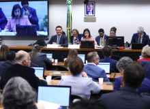 Novo PNE avança na Câmara; CNTE critica concessões no texto final