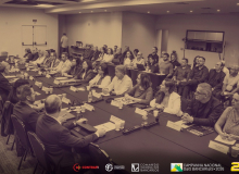 Trabalhadores e banqueiros voltam a negociar nessa segunda-feira (24)