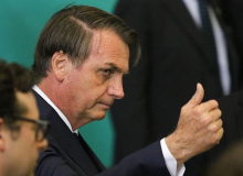 Fenaj repudia ofensas machistas e sexistas de Bolsonaro contra  jornalista