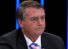 Em 40 minutos de entrevista ao JN, Bolsonaro mentiu 13 vezes, diz Estadão