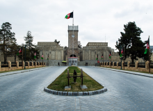 Talibã assume controle de palácio presidencial em Cabul após fuga de Ghani