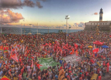 BA: 100 mil pessoas gritam "Fora Temer" no Farol da Barra