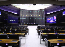 Câmara derruba ‘distritão’ e aprova volta das coligações partidárias
