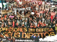 Com apoio dos pais de alunos, professores marcam nova paralisação para dia 29