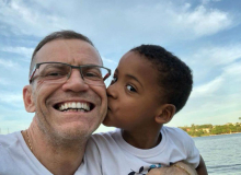 Conheça Fabiano Contarato, senador gay que desbancou Magno Malta