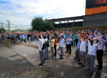 Arteb demite 200 dos 800 funcionários e alega impacto da saída da Ford