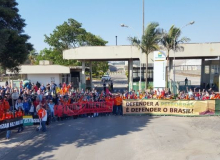 Petroleiros e petroquímicos se unem contra privatizações