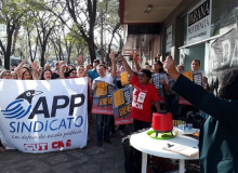 Liminar proíbe governo de Ratinho Jr de descontar salários de professores do Paraná