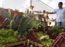 Puxada pelos preços dos alimentos inflação de 2022 fica em 5,79%, acima da meta