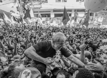Beth Carvalho mostra samba pra Lula. Músicos de Sergipe também compõem