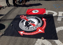 Corintiano dribla PM e visita Acampamento Lula Livre