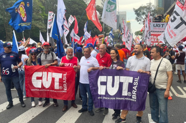CUT convoca pressão dos trabalhadores até vitória final pelo fim da 6x1