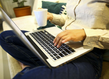 Quem trabalha em casa tem direito a folga e hora extra? Confira seus direitos
