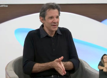 Haddad: Perdemos vidas e empregos todos os dias por causa do presidente da República