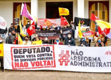 Ato de servidores em Osório cobra voto de deputados contra reforma Administrativa