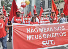Férias remuneradas e 13º estão em risco com o avanço da extrema direita