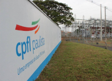 Sinergia CUT paralisa sede da CPFL para exigir respeito e PLR justa