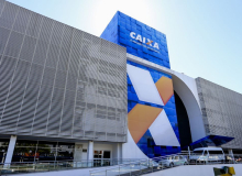 Trabalho na Caixa afeta a saúde de quase 80% dos bancários, revela pesquisa da Fenae