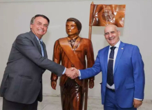 Carta de Bolsonaro não apaga seus crimes, mas frustra sua base. ‘O mito murchou’