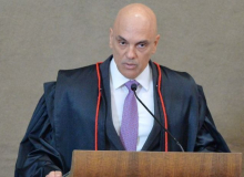 Moraes faz discurso duro contra extremismo e desinformação e promete punição