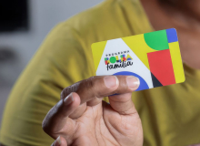 Três milhões de famílias do Bolsa Família deixaram pobreza, aponta FGV