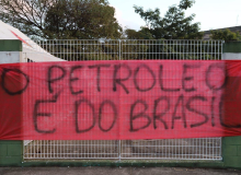 Em nota, professores de economia da UFRJ criticam política de preço da Petrobras