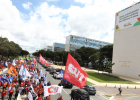 Trabalhadores autônomos, aposentados e servidores marcam presença na marcha