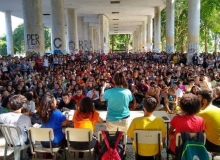 Estudantes da UFRJ se mobilizam contra cortes de recursos na Educação