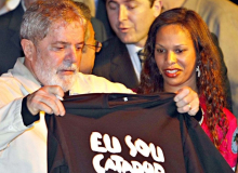 Lula recebe visita de catador de materiais recicláveis como ocorre em todo Natal