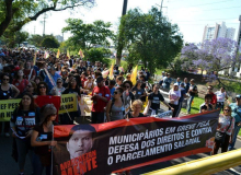 Servidores em greve denunciam ataques de Marchezan
