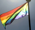 População LGBTQIA+ ainda enfrenta barreiras e discriminação no acesso à saúde