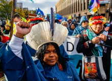 COP26: Manifestantes pedem #ForaBolsonaro nas ruas de Glasgow