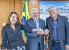 Em reunião com Lula, CNTE pede revogação do novo ensino médio