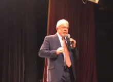 ‘Estejam preparados para dias difíceis no Brasil’, diz Lula em Berlim
