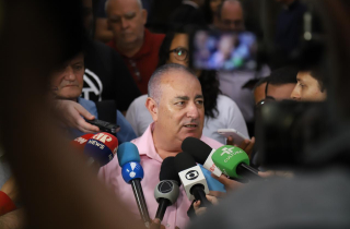 Salários baixos levam trabalhadores para a informalidade, diz presidente da CUT