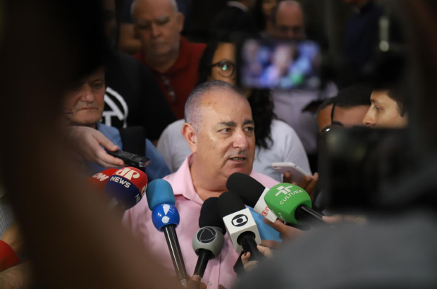 Salários baixos levam trabalhadores para a informalidade, diz presidente da CUT