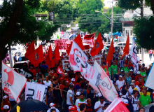 PA: Caminhada contra a reforma fecha ruas de Belém