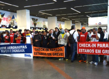 Aeronautas farão assembleia para decidir sobre greve geral