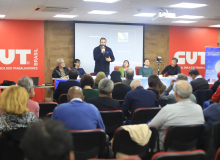 Macrossetor Indústria da CUT abre seminário com debate sobre os fundamentos da IA