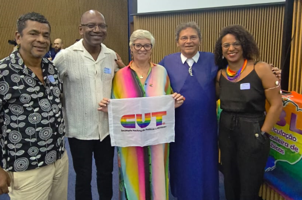 Conselho Nacional LGBTQIA+ é empossado com a CUT na presidência do órgão