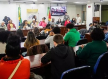 Audiência pública repudia PEC que impede mudança da letra do Hino Riograndense