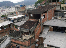 No Brasil, a pobreza é negra e a renda mínima é menor que as despesas