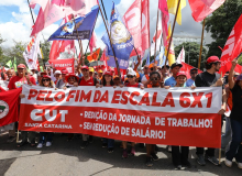 Contra trabalhadores,163 deputados assinam emendas para impedir o fim da escala 6X1