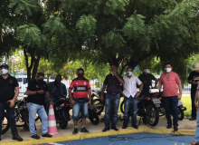 Sem salários: Urbanitários protestam contra da empresa de águas e esgotos do Piauí