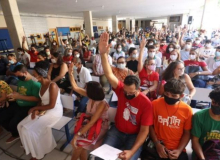 Em greve, professores do RN aprovam contraproposta para reajuste do Piso Salarial