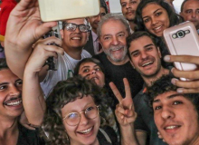 Lula, preocupado com política, defende direitos das mulheres